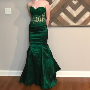 Green mermaid prom dress